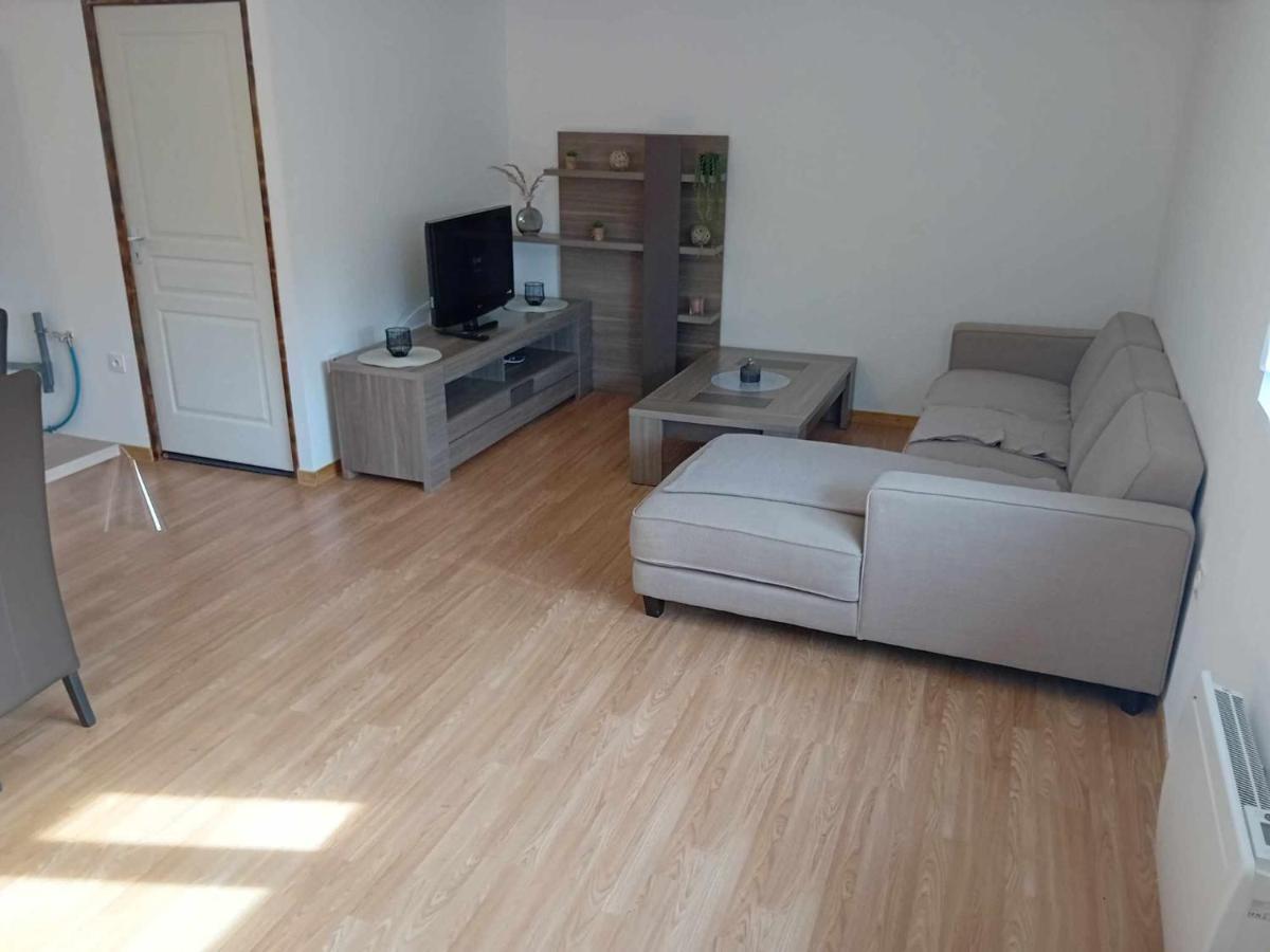 Grand Appartement Avec Terrasse Wignehies 外观 照片